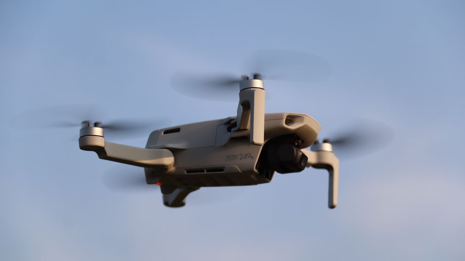 Parrot Swing, mini-drone en vol