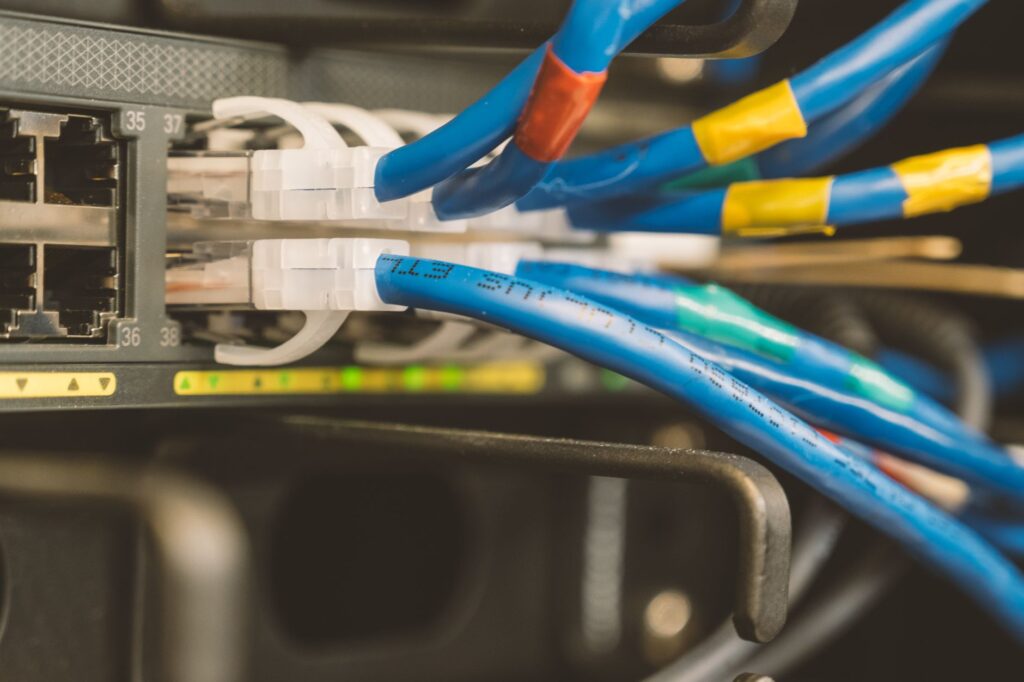 Commande ping, réseau et câble Ethernet